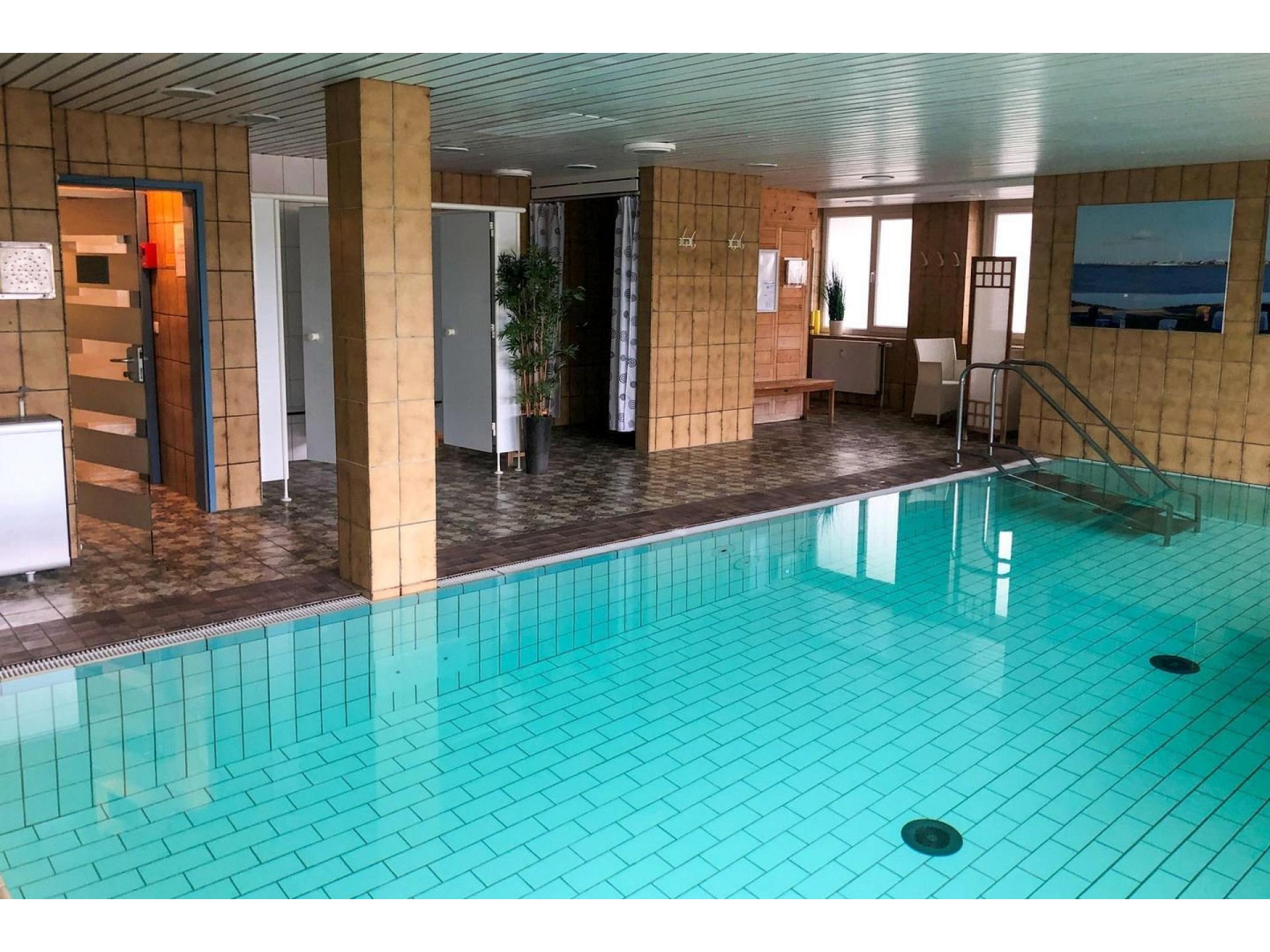 Indoor-Pool im Haus