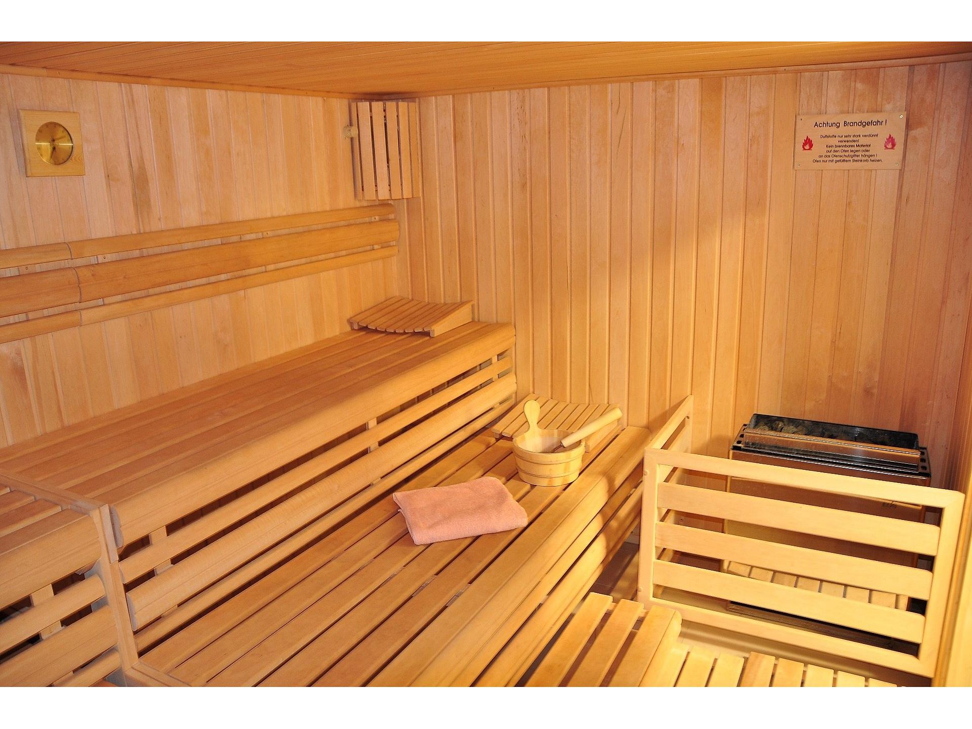 Sauna bis 30.04. geschlos