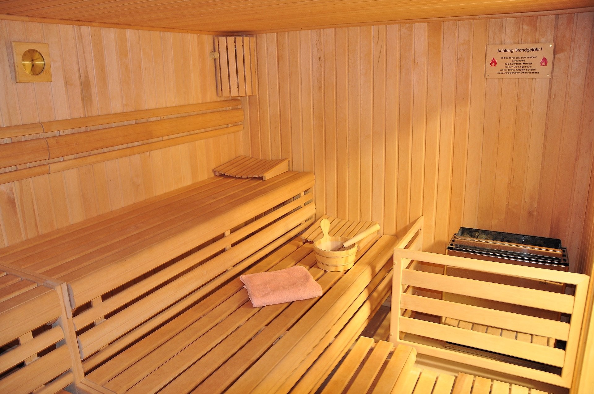 Sauna bis 30.04. geschlos