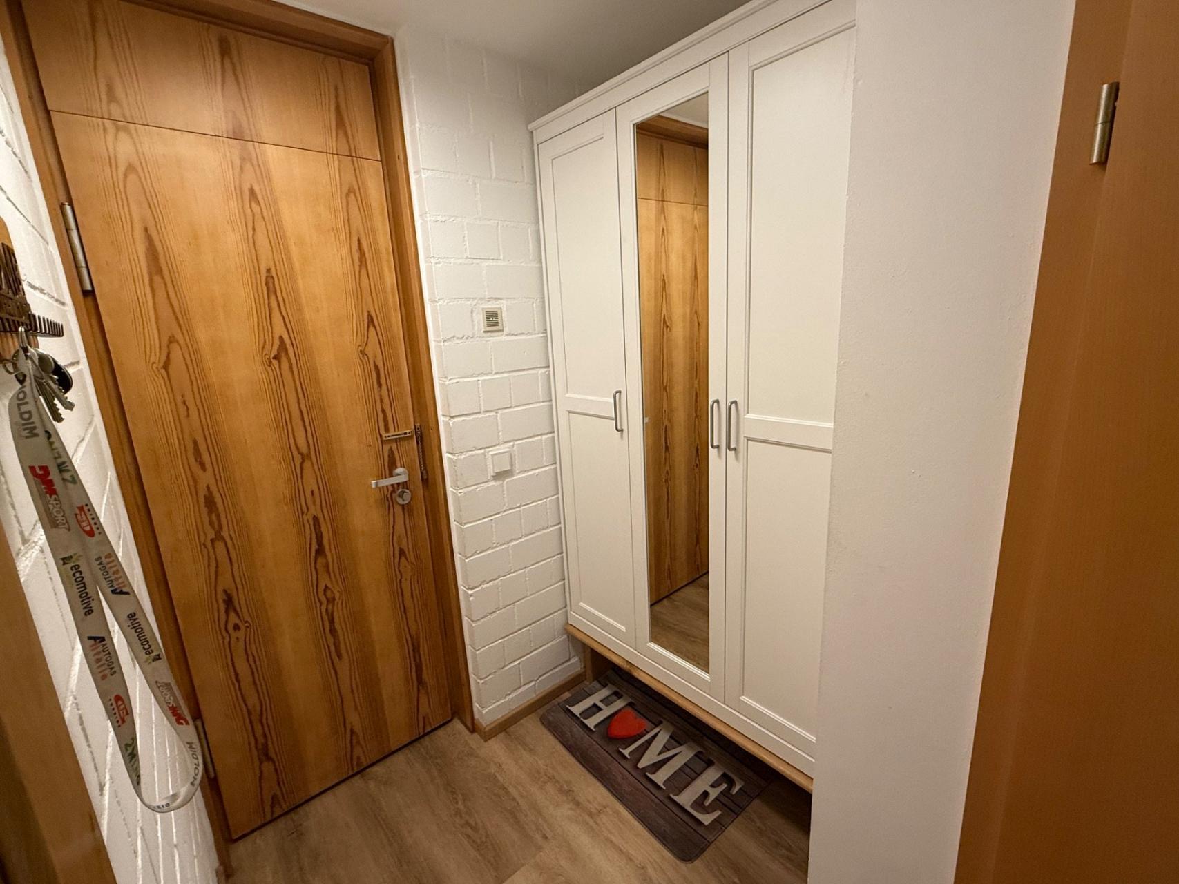 Eingang / Kleiderschrank
