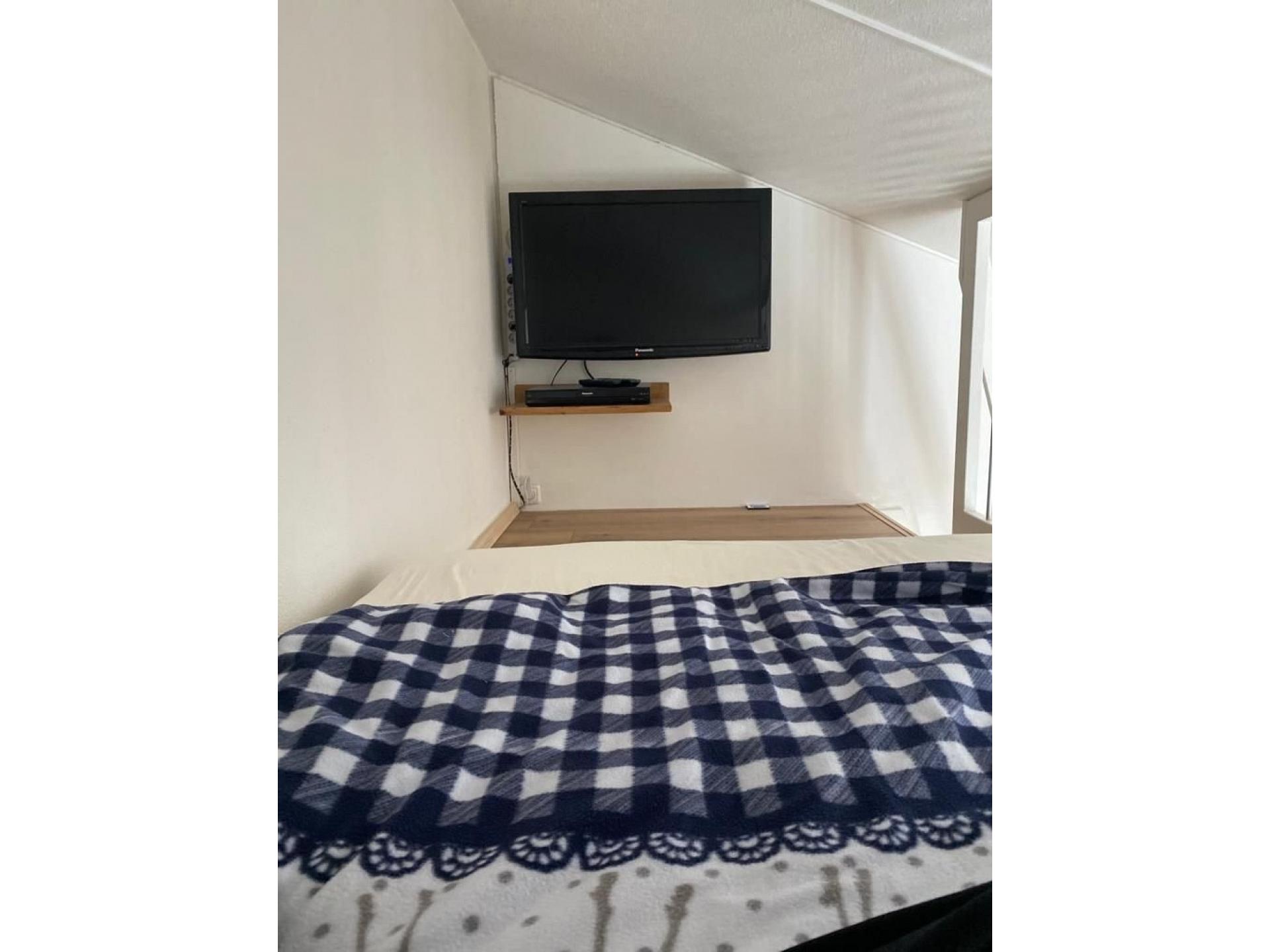 Chill-out Lounge / TV