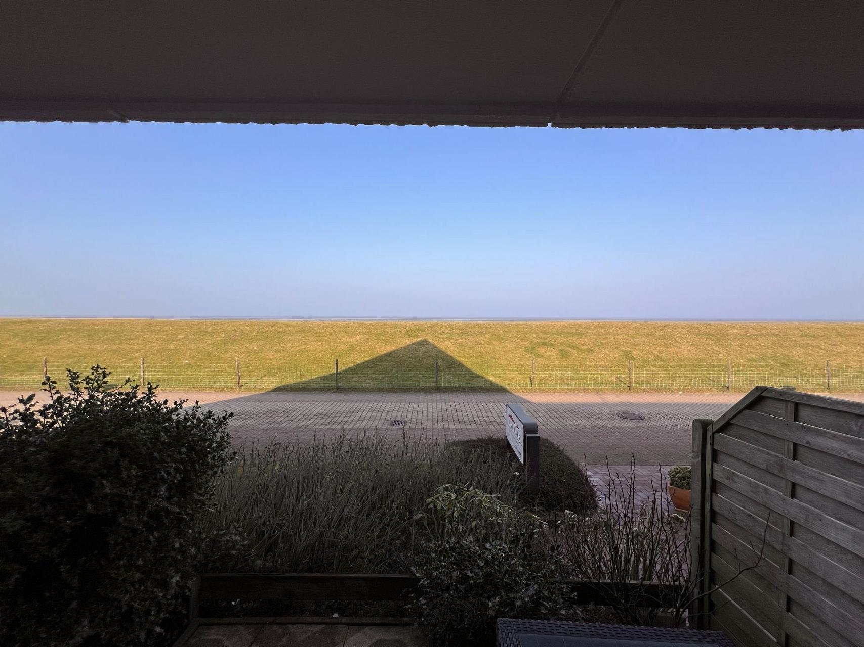 Ferienwohnung NW 24 Terasse mit Meerblick Foto 5
