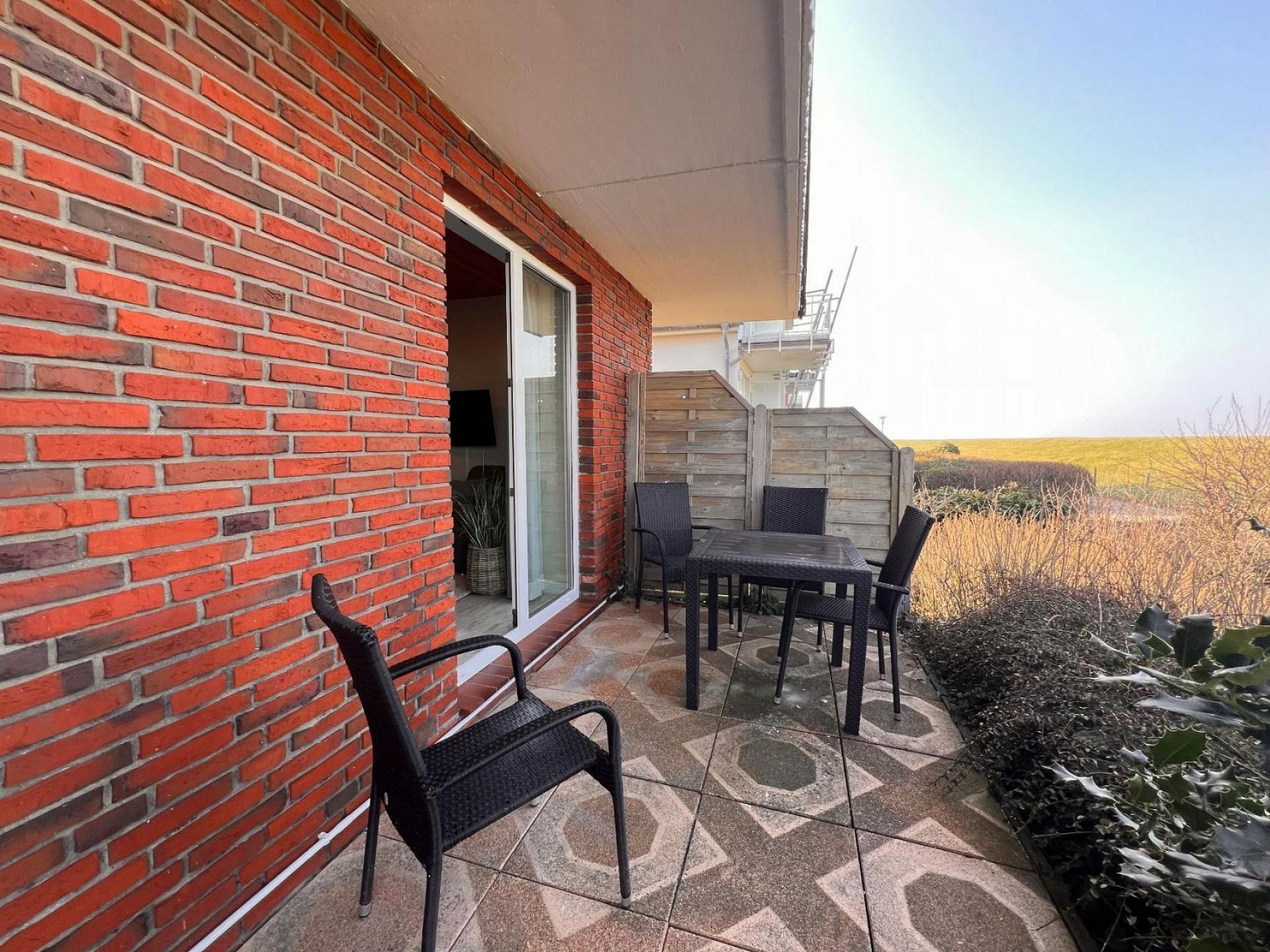 Ferienwohnung NW 26 Terrasse mit Meerblick Foto 2
