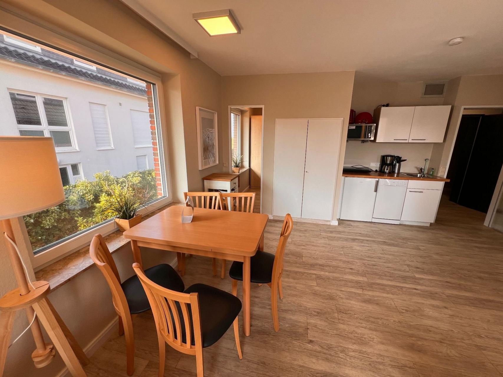Ferienwohnung NW 27 mit Balkon zur Südseite Foto 7