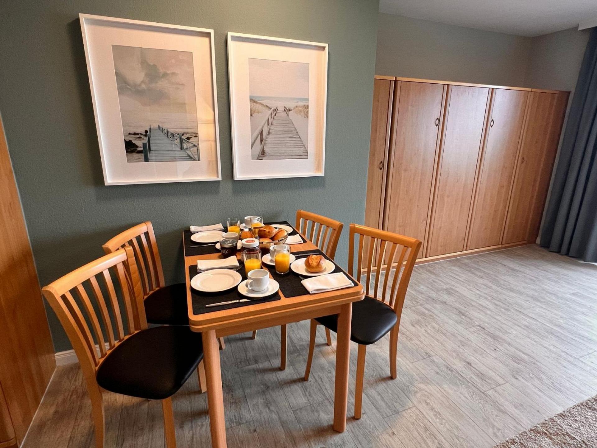 Ferienwohnung NW 34 Balkon mit Meerblick Foto 5