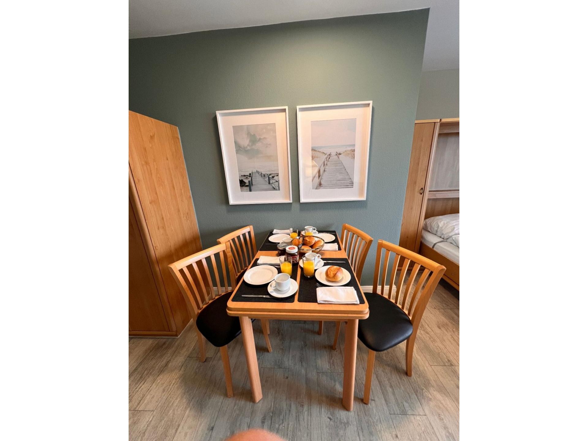 Ferienwohnung NW 34 Balkon mit Meerblick Foto 9