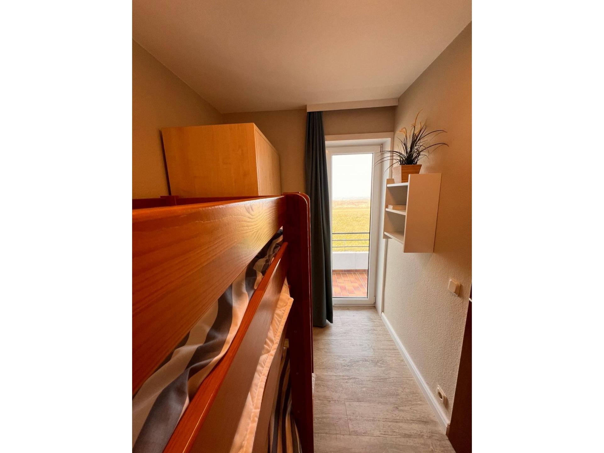 Ferienwohnung NW 35 Balkon mit Meerblick Foto 6