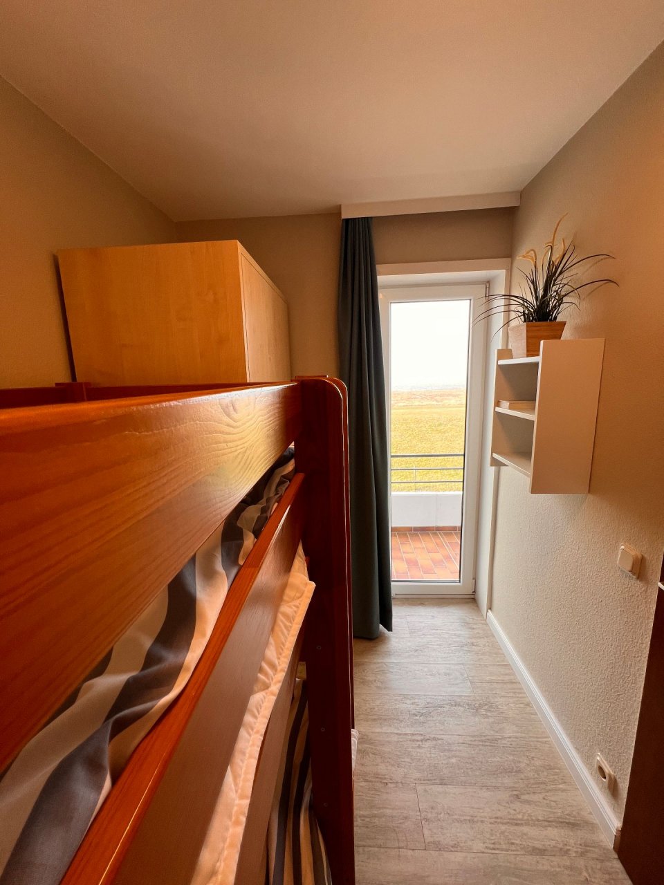 Ferienwohnung NW 35 Balkon mit Meerblick Foto 6