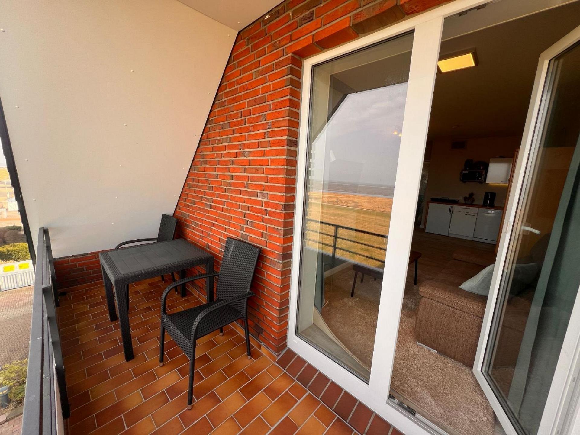Ferienwohnung NW 42 Balkon mit Meerblick Foto 10