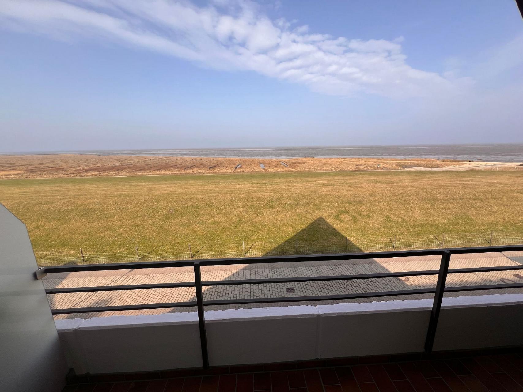Ferienwohnung NW 42 Balkon mit Meerblick Foto 3