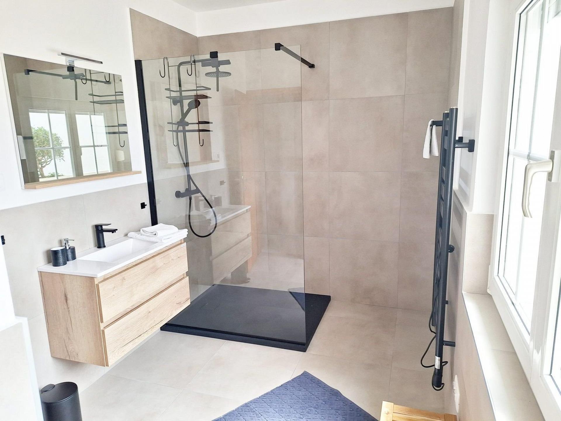 Badezimmer Ansicht 1