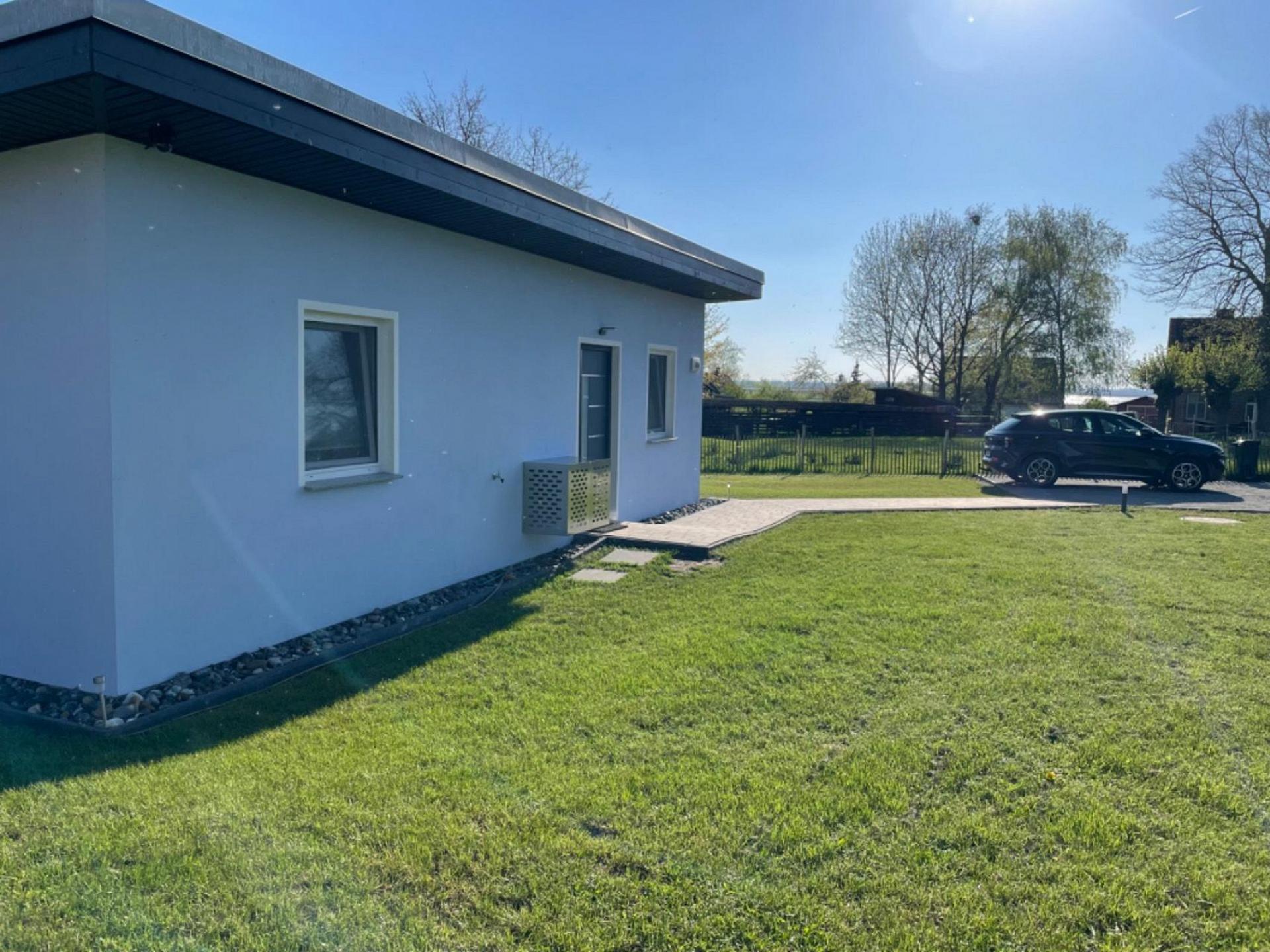 Haus / Parkplatz