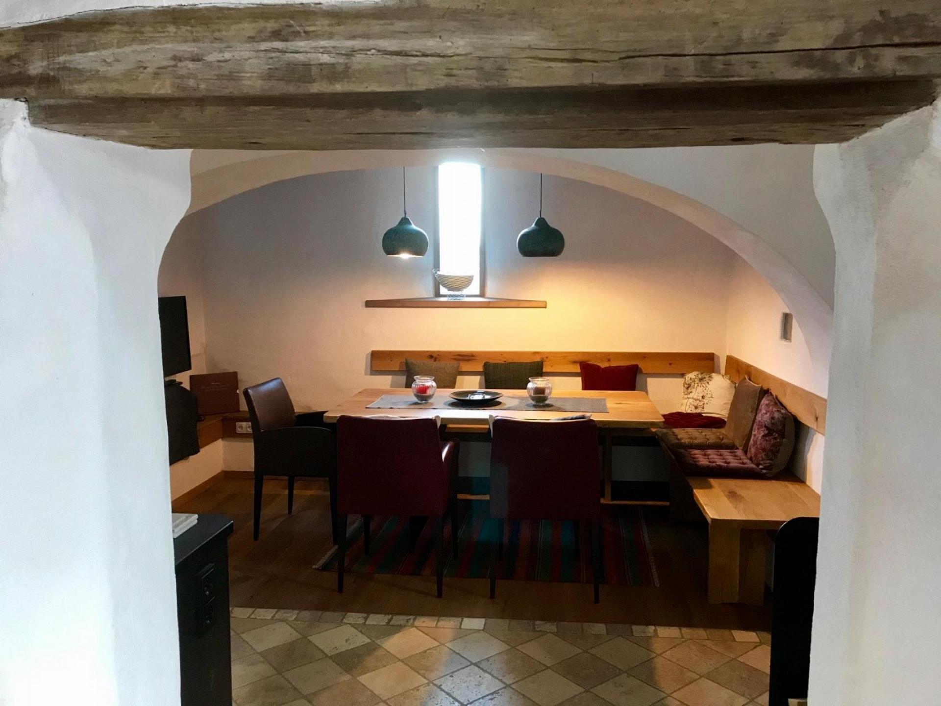 Esstisch/Gew&ouml;lbe