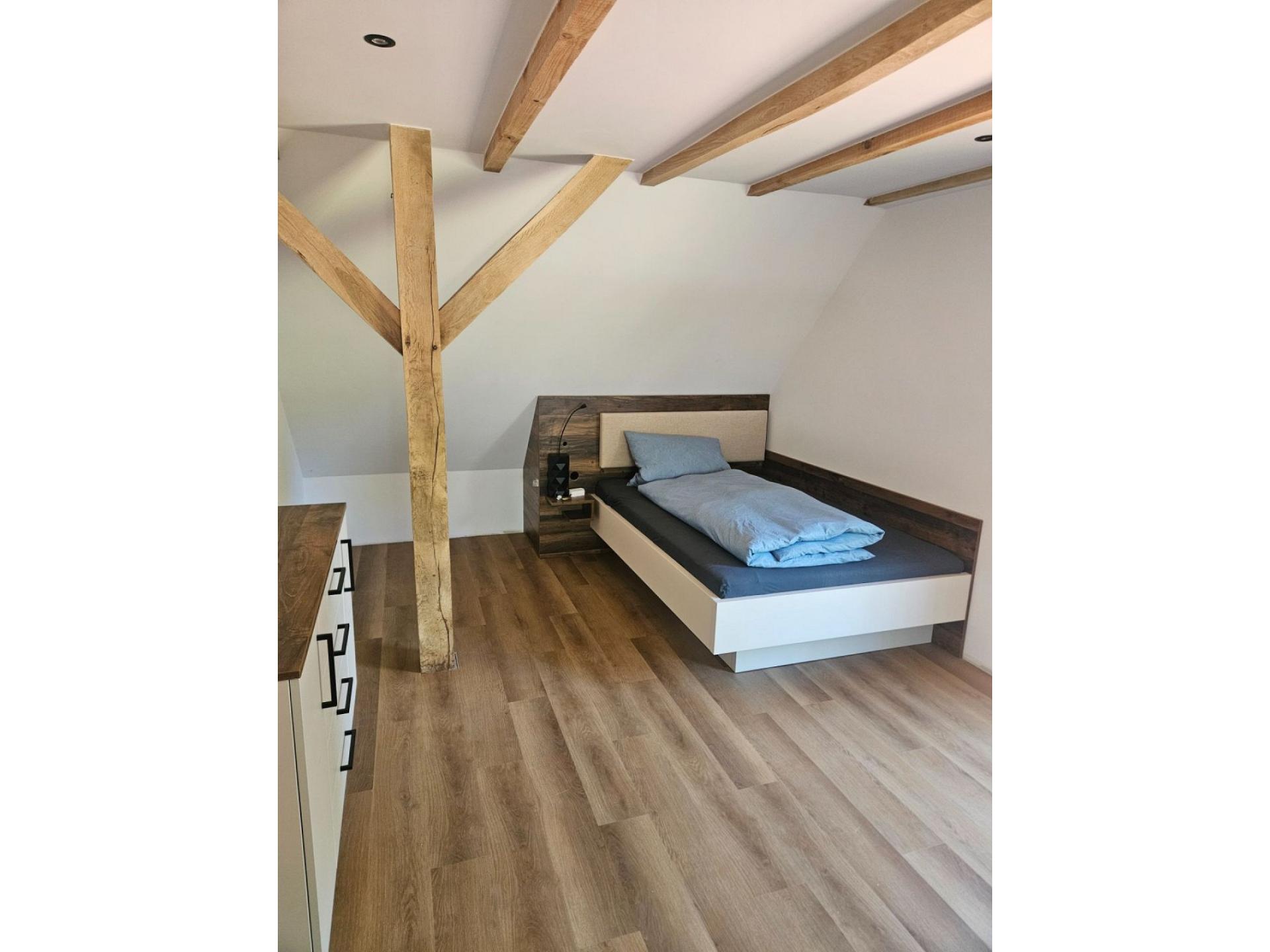 Einzelbett 140 cm im DZ