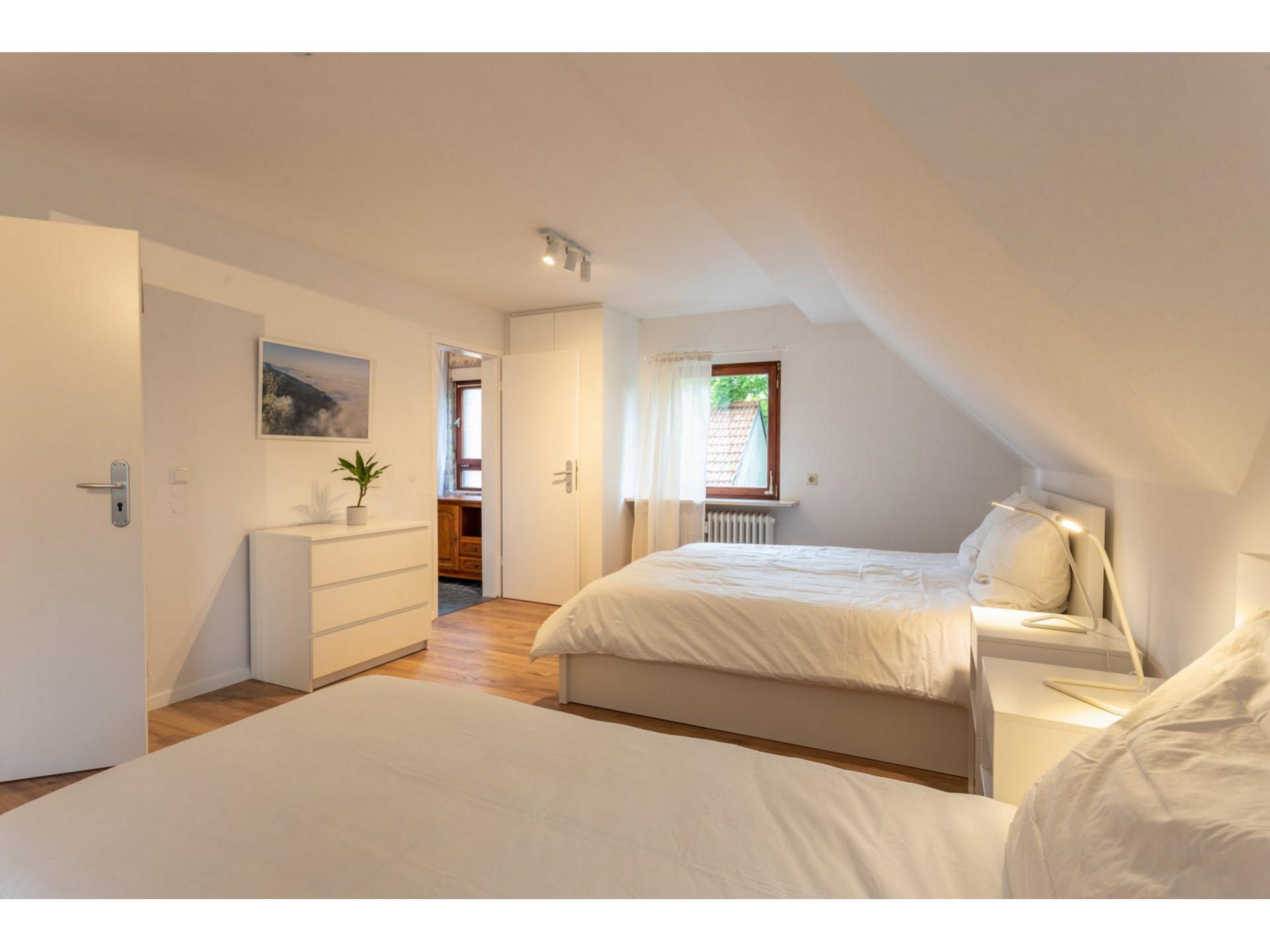 Wohnung obere Etage Foto 11