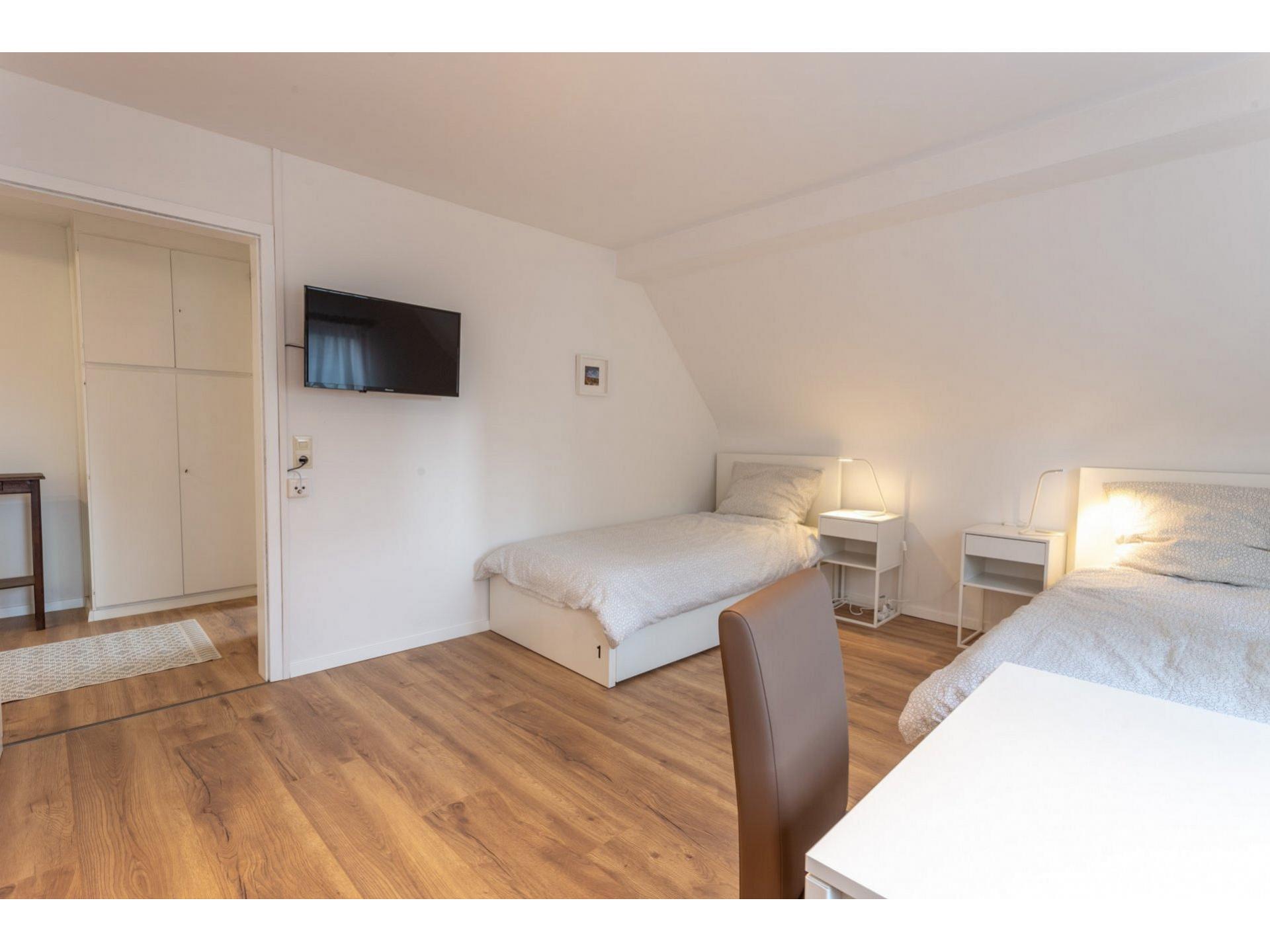 Doppelzimmer 5 - OG Foto 3