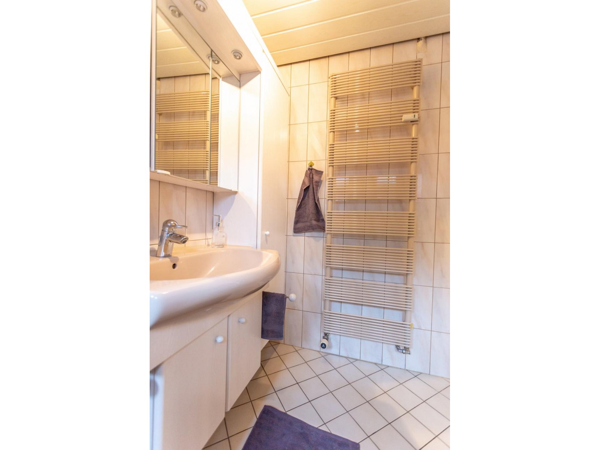 Doppelzimmer 5 - OG Foto 9