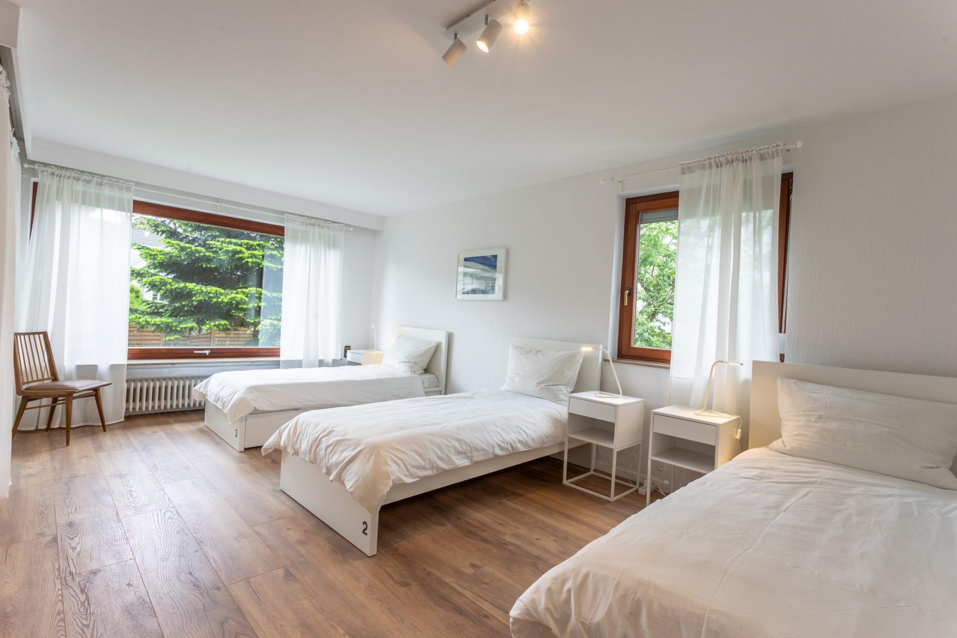 Dreibettzimmer 2 - EG