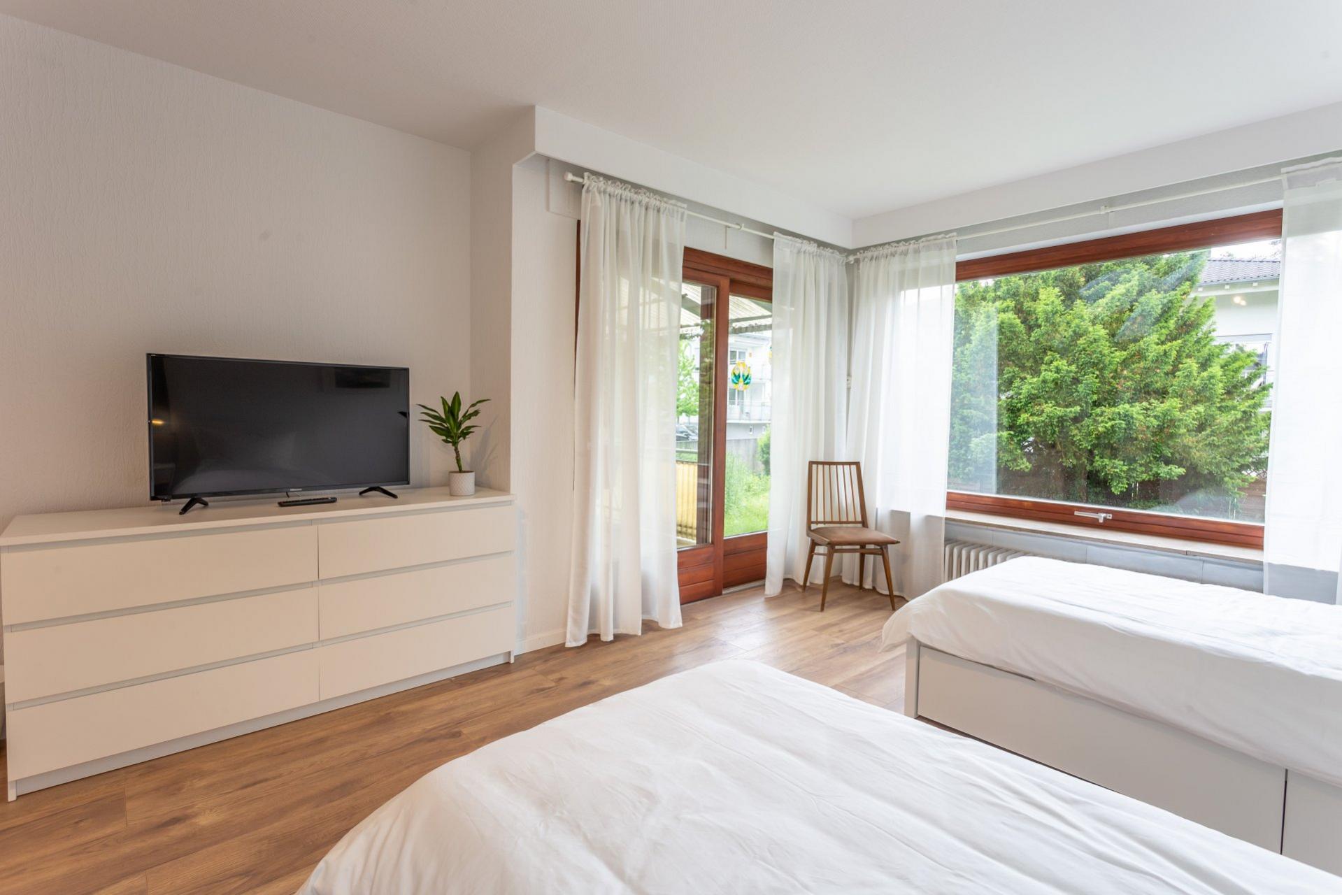 Dreibettzimmer 2 - EG Foto 4