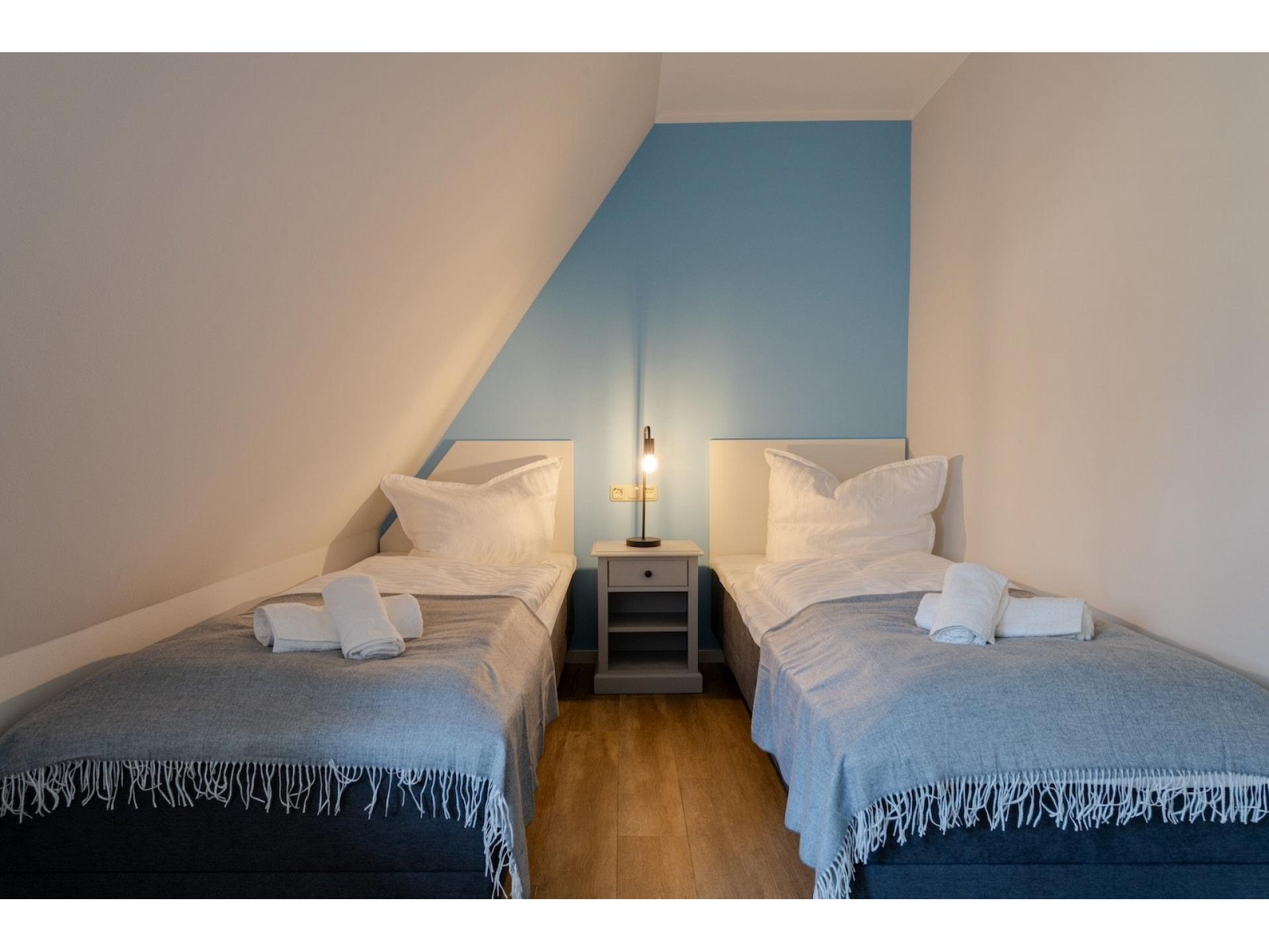 Schlafzimmer 2